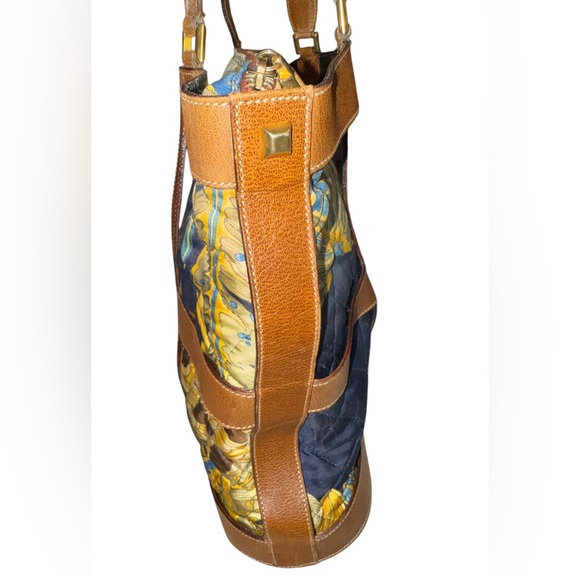 Salvatore Ferragamo Jungle / Animal Print Tote - Detachable Pouch - Picture 8 of 12